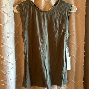 Nine Britton light weight tank top